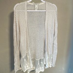 Medium Sweater Cardigan with lace bottom